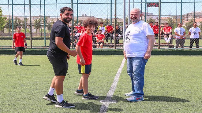 Menemen’de spor dolu yaz