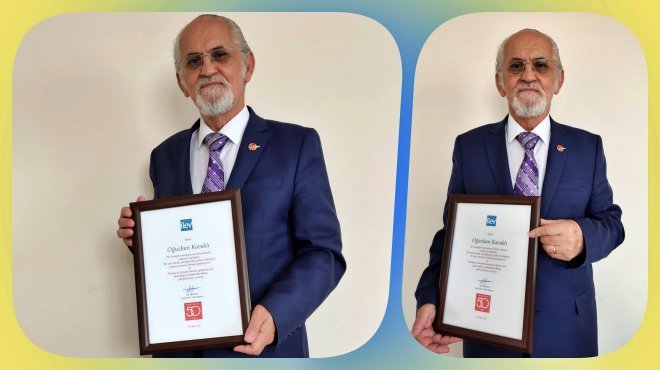 ‘Meslekte 50 Yıl Onur Günü’nde Oğuzhan Kavaklı’ya plaket