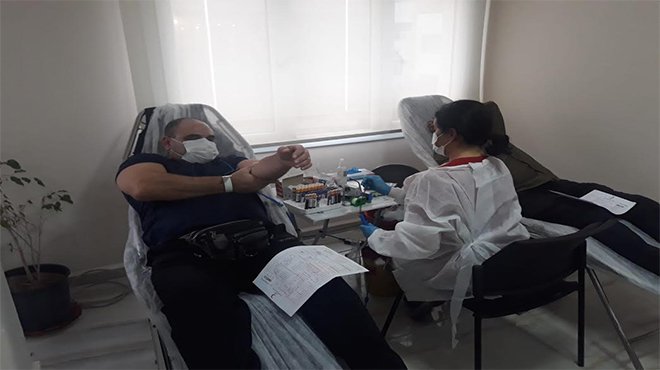 MHP Karşıyaka İlçe Teşkilatı'ndan Kan Bağışı Kampanyası