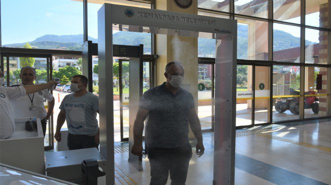 Mopak Teknik Lisesi yaptı Kemalpaşa Belediyesi satın aldı