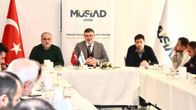 MÜSİAD, İzmir'de yeni üyelerle büyüyor