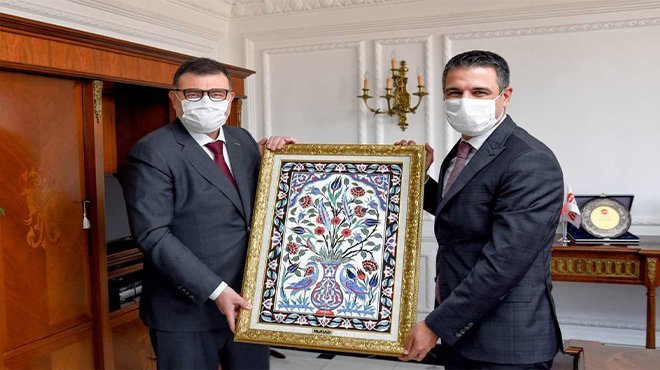 MÜSİAD İzmir Heyeti’nden İzmir Vergi Dairesi Başkanı Ömer Alanlı’ya Ziyaret