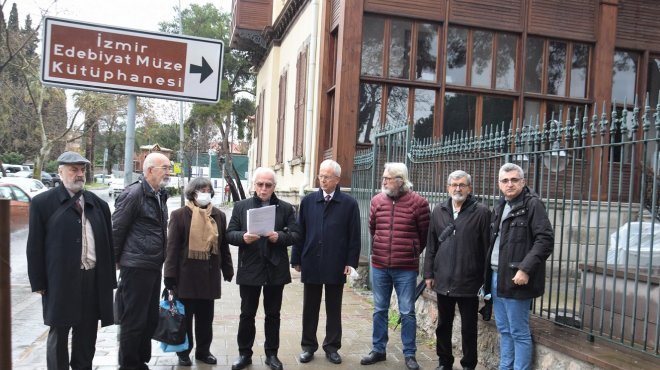 Müzeye 'Attila İlhan' adı verilmeli..!