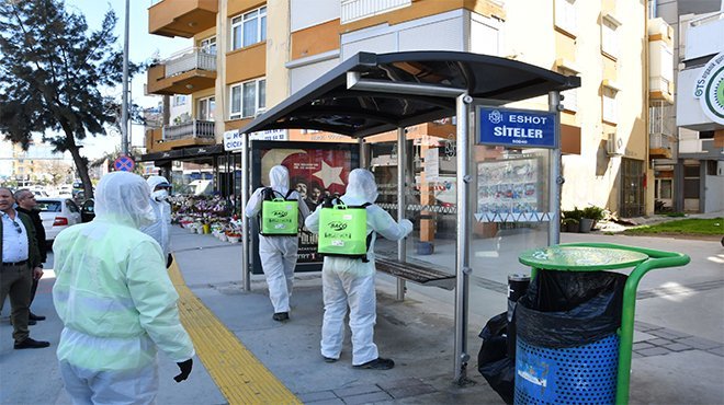 Narlıdere’de 4 gündür aralıksız ilaçlama!