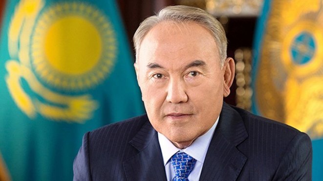 Nazarbayev görevinden istifa etti