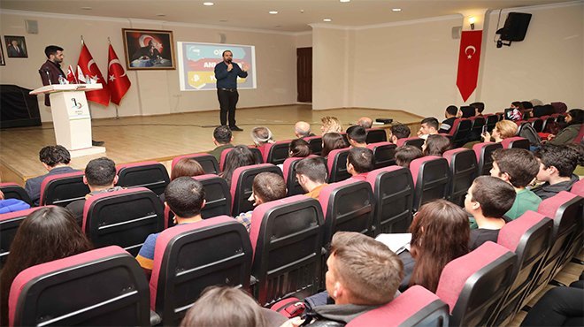 Öğrencilere sınav stresini yenmeyi anlattılar