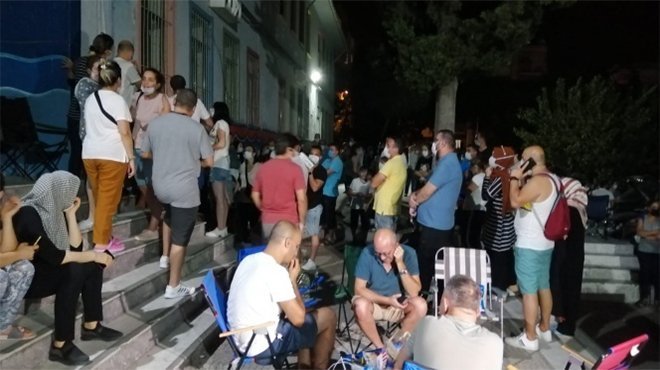 Öğretmen seçmek için geceden kuyruğa girdiler