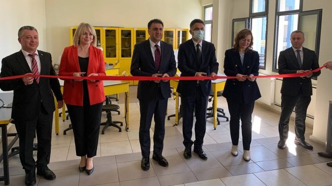 ‘Özel Yetenek Güçlü Gelecek’ Projesi atölyeleri açıldı.