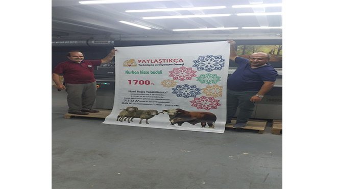 PAYLAŞTIKÇA DERNEĞİ KURBAN ETLERİNİ PAYLAŞIYOR
