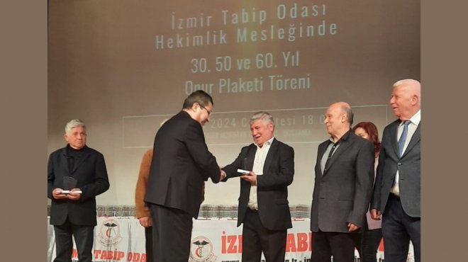 PROF. DR. ERKAN SEVİNÇ’E MESLEKTE 50. YIL PLAKETİ…