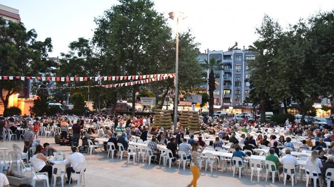 Ramazan’da 22 bin kişi ‘Merhamet Çınarı’nın altında iftar açacak