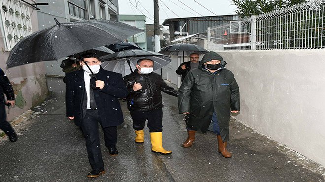 Rekor yağışın ardından Karabağlar’da mücadele sürüyor