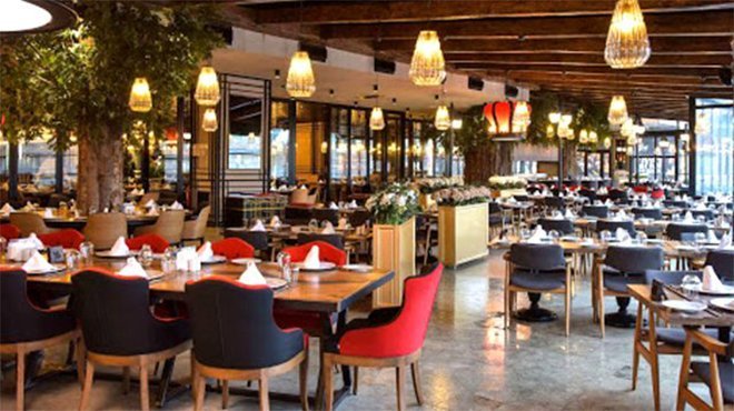 Restoran ve kafelerin çalışma saatlerine yönelik kısıtlamalar kaldırıldı