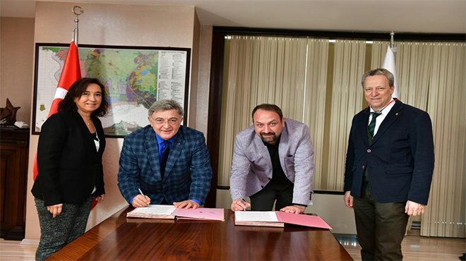 ROTARY’DEN ÇİĞLİ BELEDİYESİ'NE TAM DONANIMLI HASTA MÜDAHALE AMBULANSI