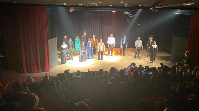 'Sacco ve Vanzetti' öğrencilere burs için sahne aldı