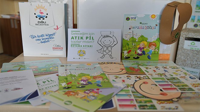 Sağlık çalışanlarının çocuklarına boyama kitapları seti