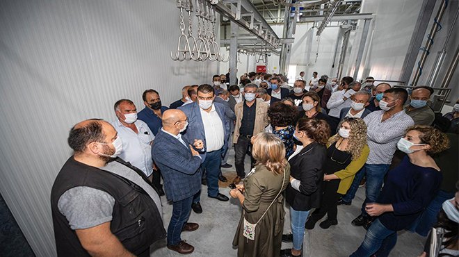 Seferihisar'da kurulan Entegre Et Tesisi kapılarını açtı
