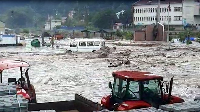 Sel felaketinde can kaybı 17'e çıktı