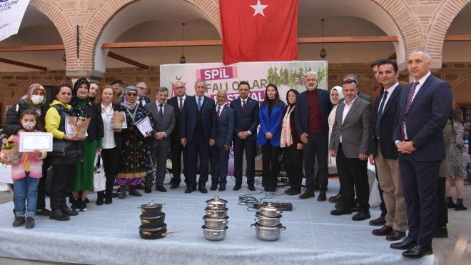 Spil’in şifalı otları festivalle tanıtıldı 