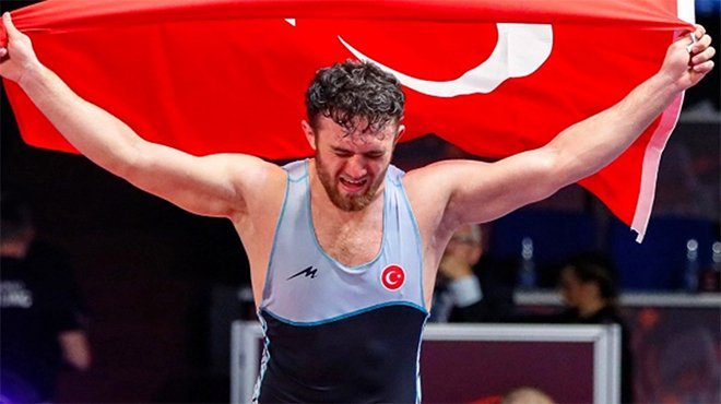 Süleyman Karadeniz'den altın madalya