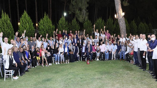 Sürekli teşkilata seslendi;  Dokunun, Dinleyin, Çözün