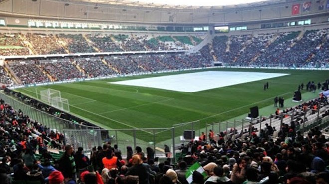 TFF, yeniden düzenlenen stadyumlara giriş şartlarını açıkladı 