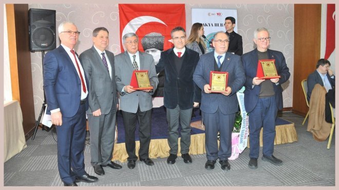 TRAKYALILARIN 25. YIL GURURU PLAKETLERLE TAÇLANDI...