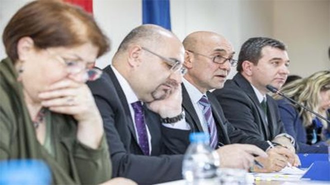Tunç Soyer Bergamalı muhtarlarla bir araya geldi  