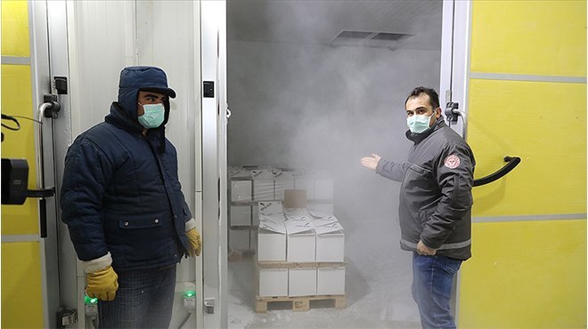 Türkiye'ye 2,8 milyon doz BionTech aşısı geldi