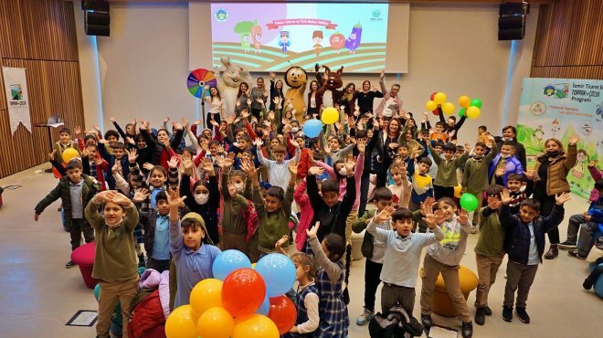 İZMİR'DE 'TUTUM, YATIRIM VE TÜRK MALLARI HAFTASI' ŞENLİĞİ