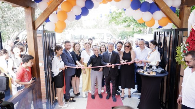 Niyazoğlu Özel Eğitim ve Rehabilitasyon Merkezi açılışında ünlü isimler buluştu
