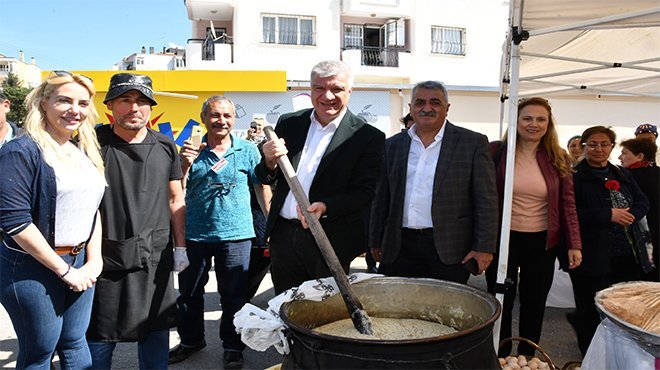 Üretici kadın pazarı Narlıdere'de!