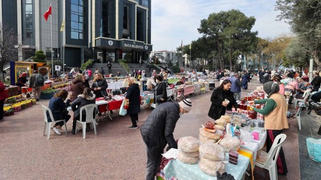 Üretici Kadınlar Pazarı’na büyük ilgi