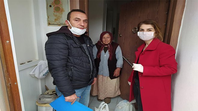 Urla’da yaşlılara ve ihtiyaç sahiplerine eve hizmet