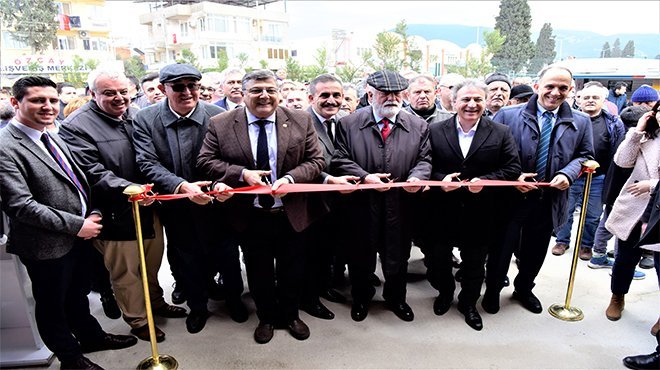 Vekillerden İduğ’a övgü