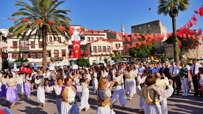Yarımada Spor Oyunları 2022 büyük bir coşkuyla Çeşme’de başladı!