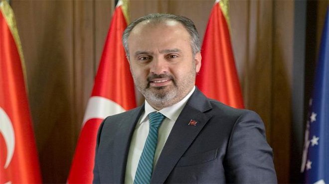 YENİ TİP KORONA VİRÜS'E YAKALANAN BAŞKAN TABURCU OLDU