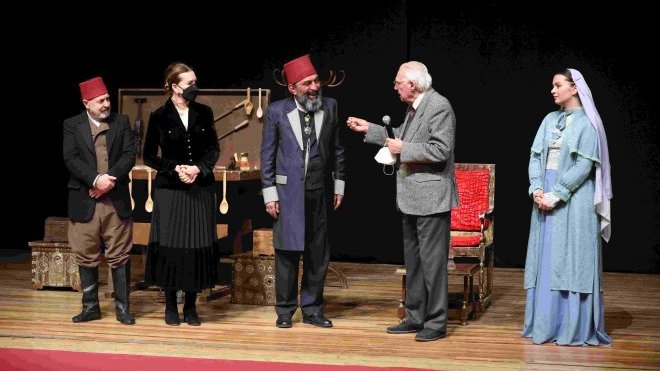 Ahmet Yenilmez 'Usta'yla DEÜ sahnesindeydi