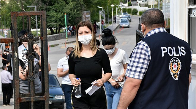 YKS'nin ilk oturumu TYT sona erdi