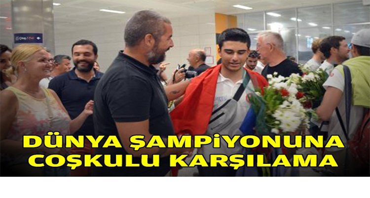 Dünya şampiyonuna İzmir’de coşkulu karşılama