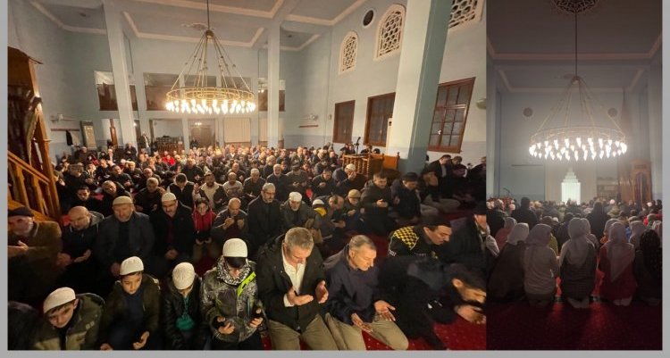 İZMİR’DE YILIN İLK SABAH NAMAZI BULUŞMASI