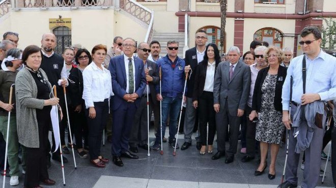 Manisa’da Beyaz Baston İle Empati Yürüyüşü