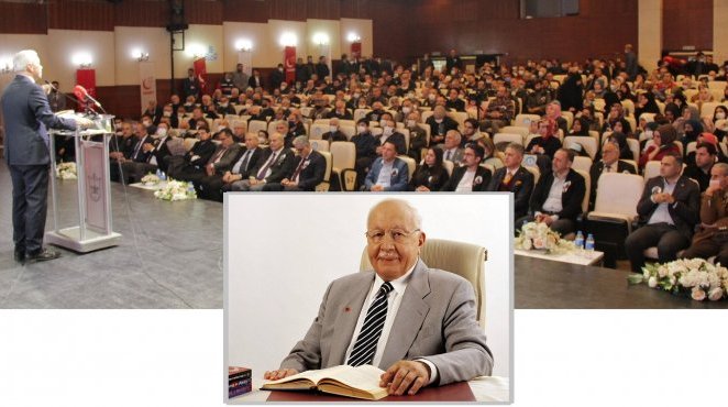 'Yeni Bir Dünya İdeali' sunan lider Necmettin Erbakan İzmir'de anıldı